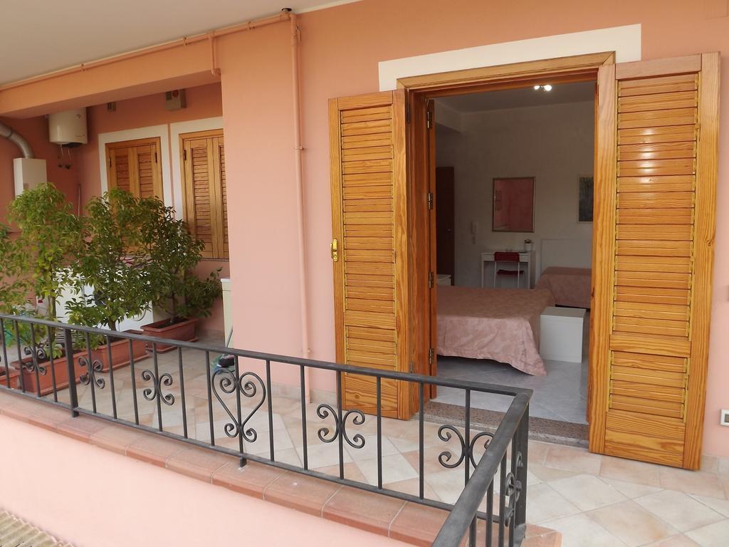 Villa Jovanna Letojanni Bilik gambar
